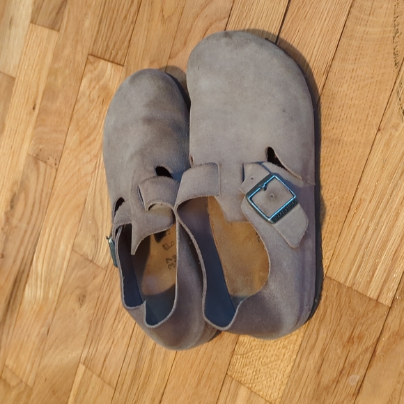 Shoes - Birkenstock London Clog Taupe 37